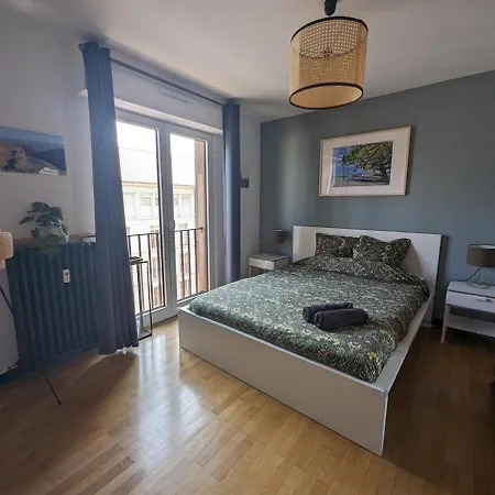 Апартаменти Beautiful 3-room With Cathedral View *